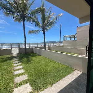 Casa Na Frente Mar 01 Casa de Férias